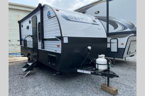 New 2022 Coachmen RV Clipper Ultra-Lite 17FQS Photo