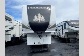 Used 2024 Redwood RV Redwood 4001LK Photo
