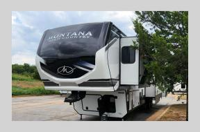 New 2025 Keystone RV Montana High Country 381TB Photo