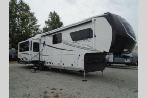 New 2025 Jayco North Point 377RLBH Photo