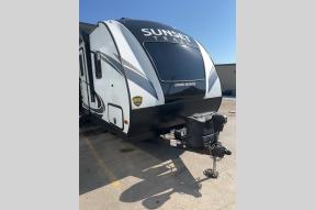 Used 2018 CrossRoads RV Sunset Trail Grand Reserve SS26SI Photo