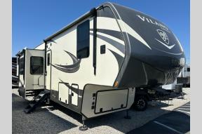 Used 2019 VanLeigh RV Vilano 385RD Photo