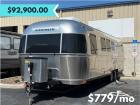 Used 2023 Airstream Flying Cloud 30FB Bunk Photo