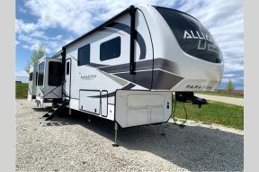 New 2024 Alliance RV Paradigm 375RD Photo