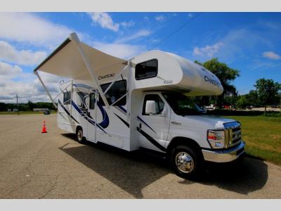 Used Thor Chateau Motor Home With Extended Awning
