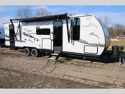 2025 Forest River RV Cherokee Grey Wolf Black Label 26DBHBL For Sale in Coloma, Michigan