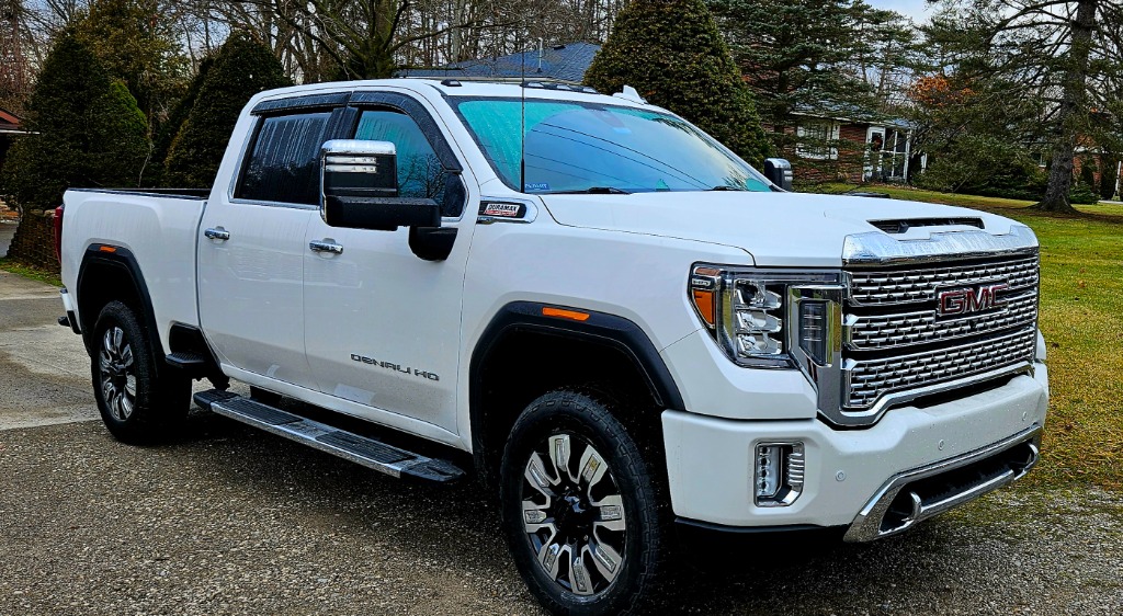 Used 2020 GMC 2500HD 4x4 Denali Deisel Photo