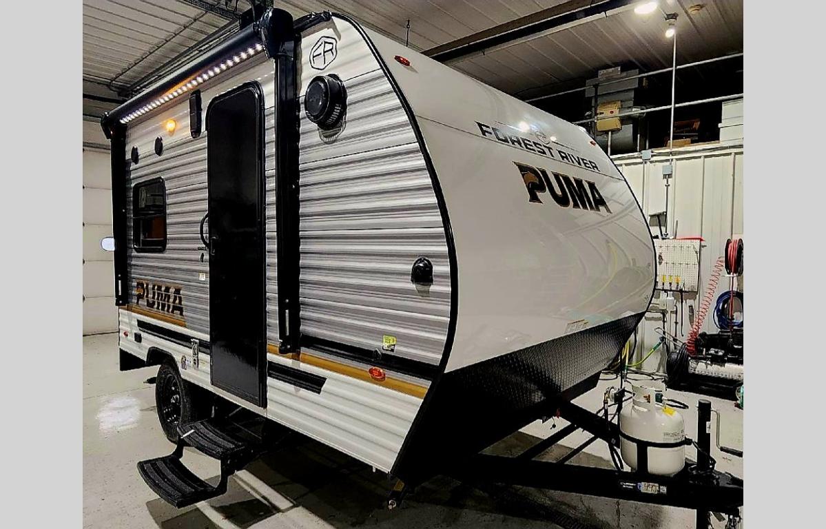 P661-w Stone Interior