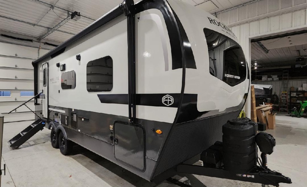 R1930 w Sedona and Stone Interior