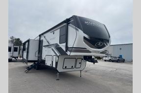 New 2025 Keystone RV Montana High Country 325RK Photo