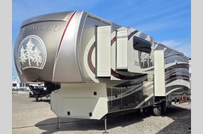 Used 2017 CrossRoads RV Redwood 38GK Photo