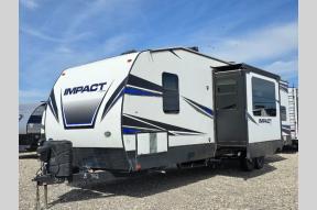 Used 2019 Keystone RV Impact 332 Photo