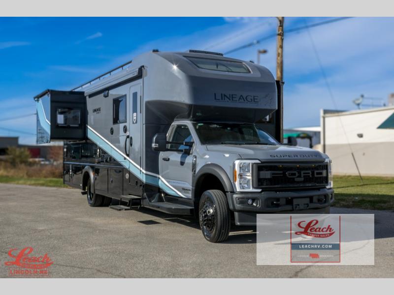 2025 Ford F-600 Super Duty Chassis Cab's photo