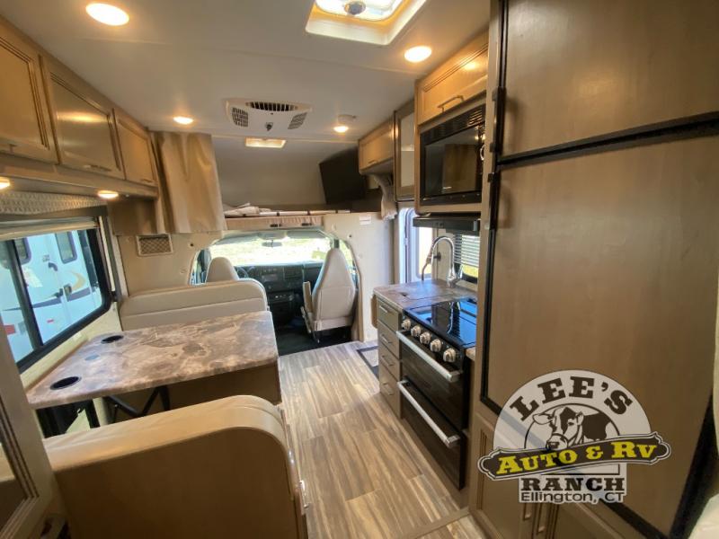 2021 Chevrolet Express 3500 Cutaway photo 2