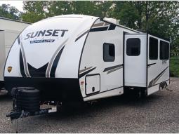 New 2024 CrossRoads RV Sunset Trail SS253RB Photo