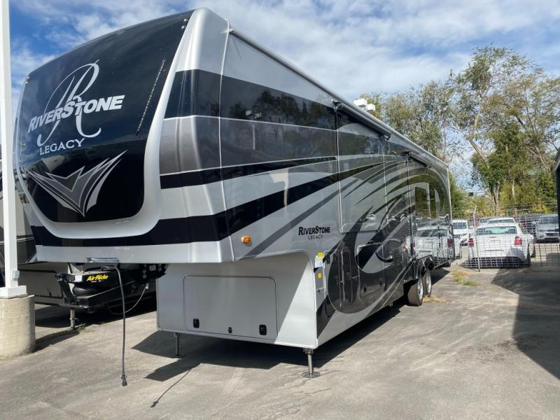 RIVERSTONE Fifth Wheels - Forest River RV