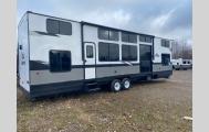 New 2024 Jayco JAYFLIGHT BUNGALOW 40LSDL Photo