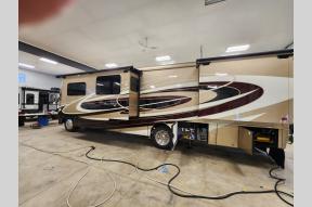 Used 2017 Newmar Bay Star 3518 Photo