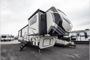 Used 2021 Keystone RV Montana High Country 383TH Photo