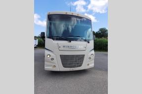Used 2017 Winnebago Sunstar 29VE Photo