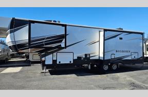 Used 2022 Heartland Bighorn 3300DL Photo