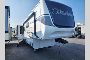 New 2025 Palomino Columbus 384RKH Photo