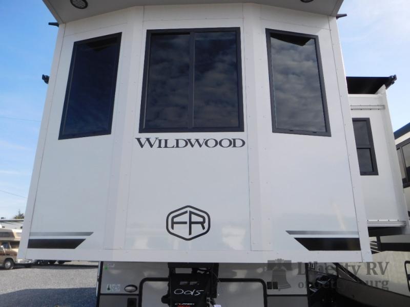 New 2025 Forest River RV Wildwood Heritage Glen ROOST 43 Fifth