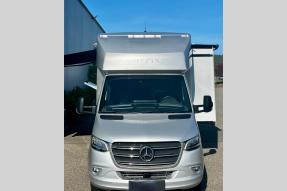Used 2022 Tiffin Motorhomes Wayfarer 25 SW Photo