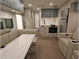 Front to Back - Winnebago Sunflyer 26FE