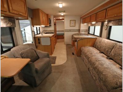 Front to Back - 2004 Itasca Sunova 35N