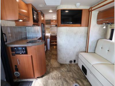 2012 Winnebago Via 25T