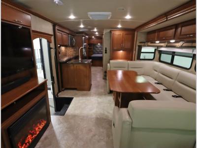 Front to Back - 2014 Winnebago Forza 34T