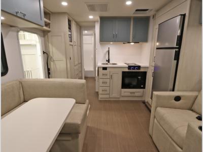 Front to Back - Winnebago Sunflyer 26FE