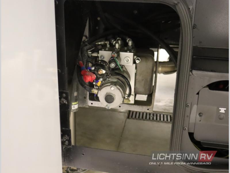 Adventurer/35F/2025 image-28