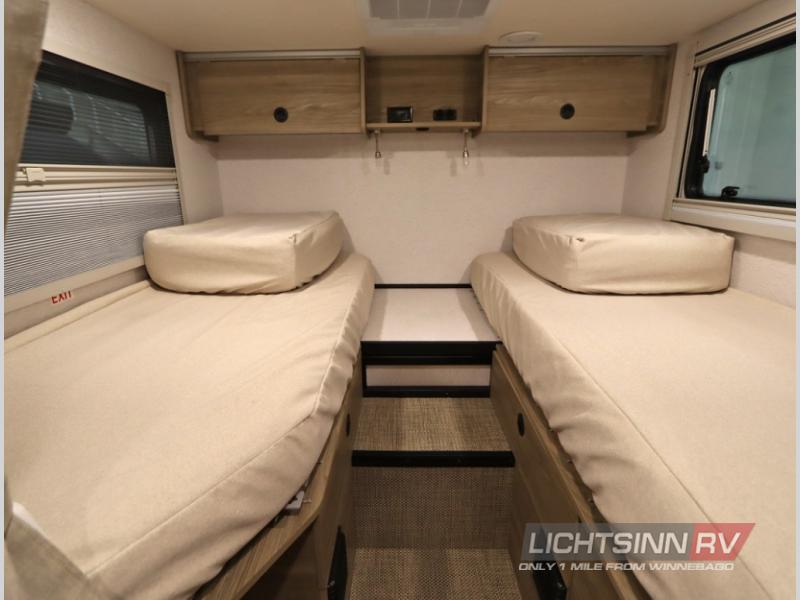 2025 Ford Transit photo 3