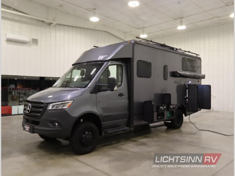 2025 Mercedes Benz Sprinter photo 3