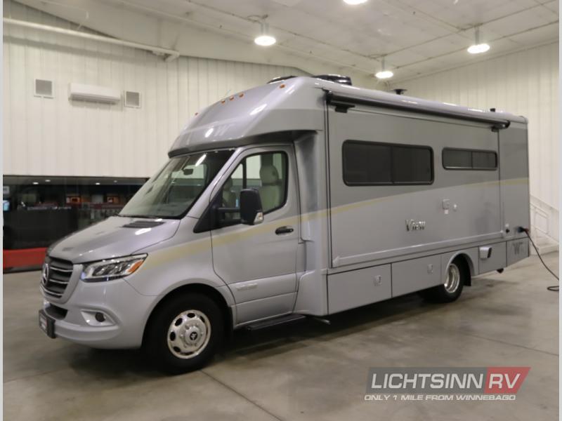 2024 Mercedes Benz Sprinter photo 3