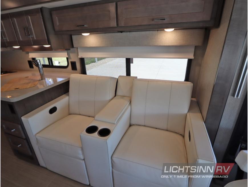 Used 2022 Winnebago Adventurer 29B Motor Home Class A at Lichtsinn RV ...