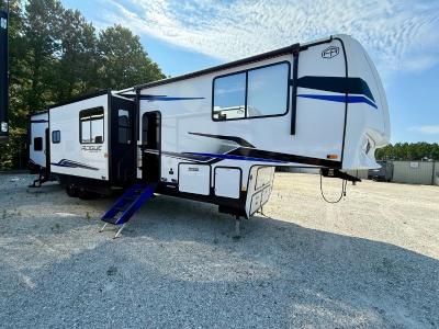 New 2026 Forest River RV Vengeance Rogue Armored 391T145
