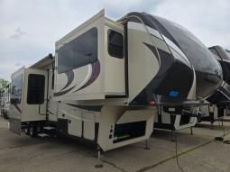 Used 2016 Grand Design Solitude 379FL R Photo
