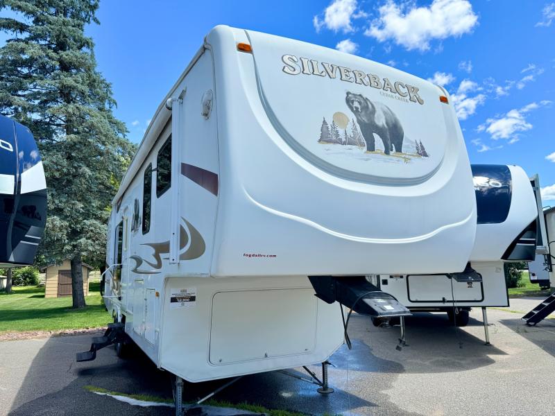 Used 2009 Forest River RV Cedar Creek Silverback 30LRKSA Fifth