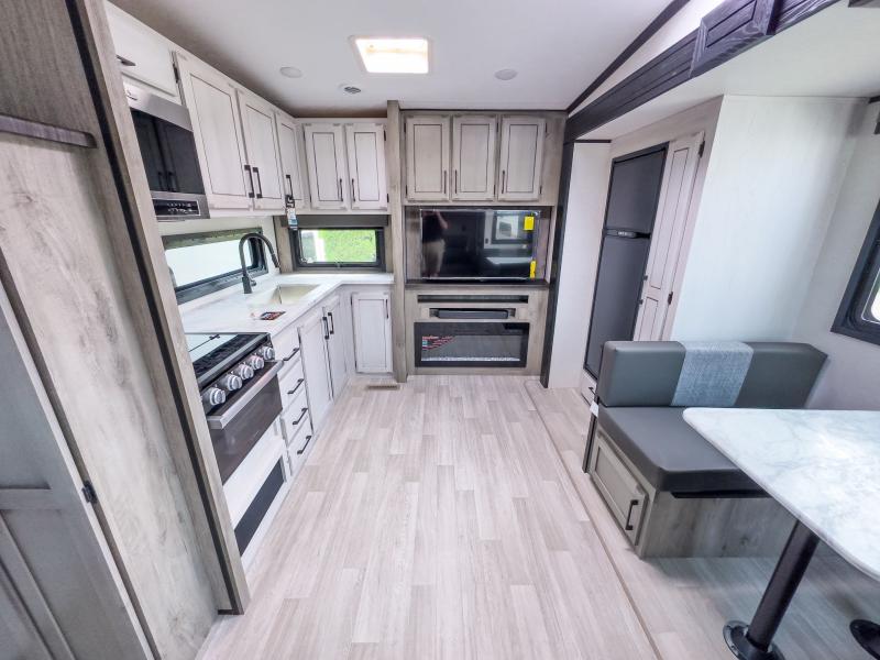 New 2023 KZ Durango Half-Ton D250RED Fifth Wheel at Markquart RV ...