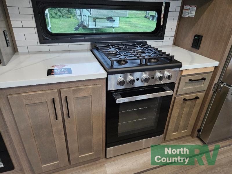 New 2025 KZ Durango Gold G382MBF Fifth Wheel at Markquart North Country ...