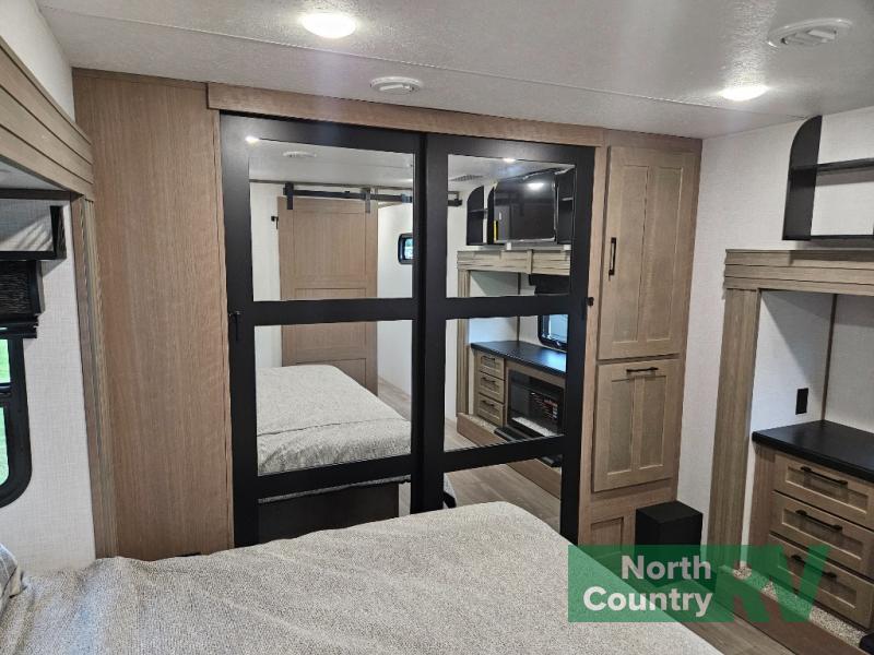 New 2025 KZ Durango Gold G382MBF Fifth Wheel at Markquart North Country ...