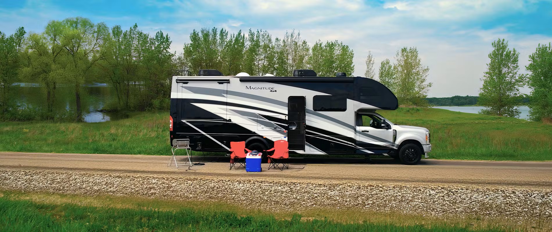 Thor Motor Coach Magnitude