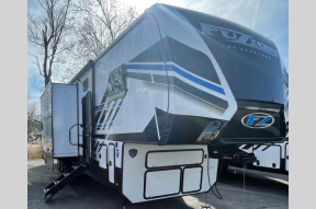 New 2023 Keystone RV Fuzion 428 Photo