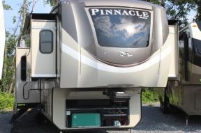 Used 2020 Jayco Pinnacle 38FLWS Photo