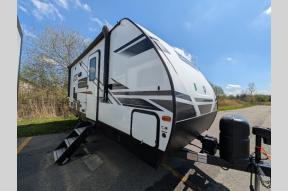 Used 2022 Dutchmen RV Coleman Light 1805RB Photo