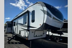 Used 2024 Forest River RV Flagstaff Classic 375RL Photo
