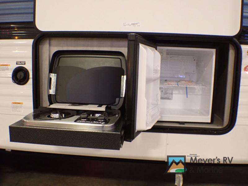 New 2025 CrossRoads RV Zinger 328SB Travel Trailer at